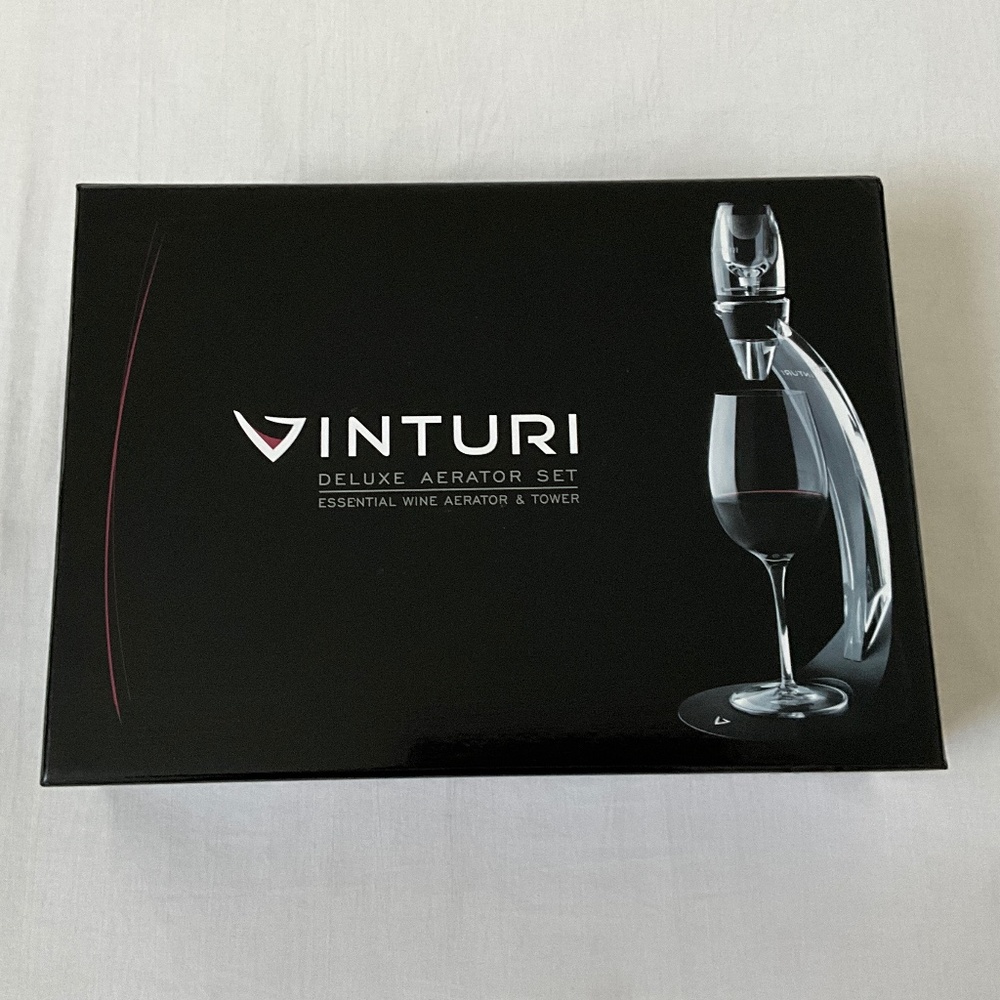 NIB Vinturi Deluxe Wine Aerator Set